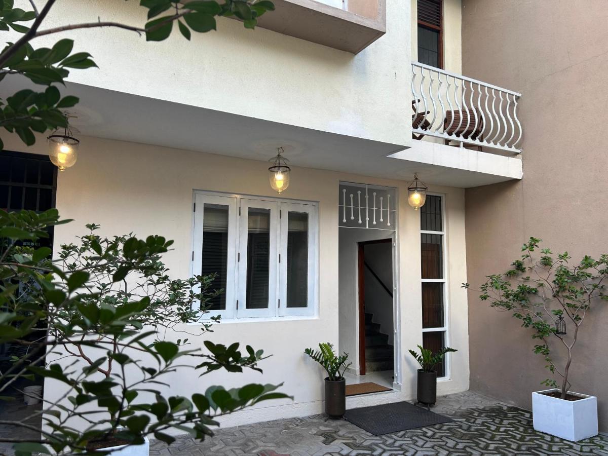 Guest house By Sunrise Colombo
