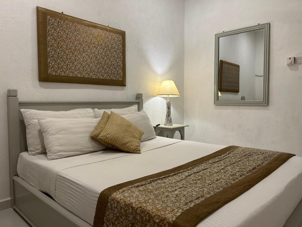 By Sunrise Guest house